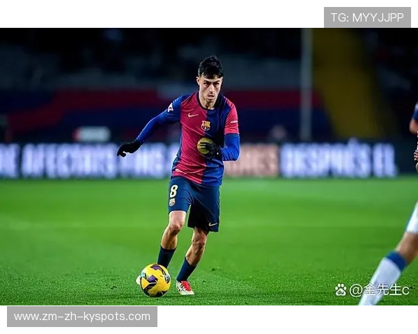 巴萨中场压迫练：抢断后的快速组合传球被高频演练