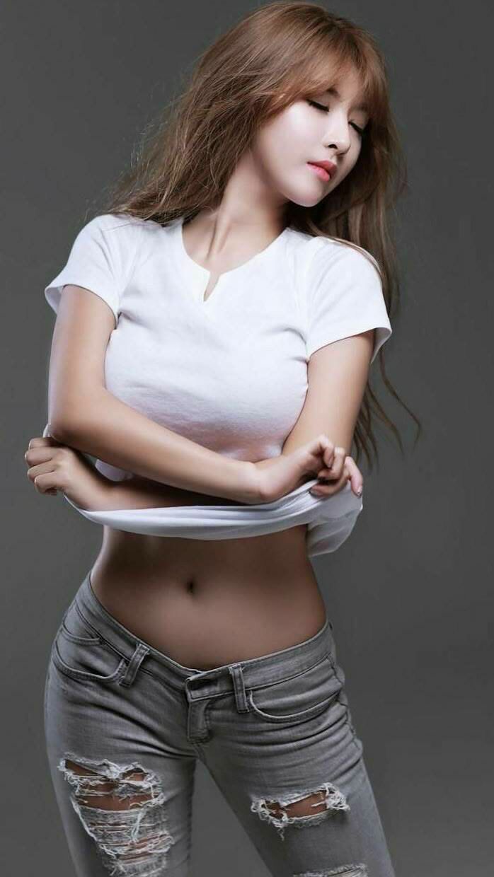 希腊女篮在欧洲锦标赛中再夺金牌,继续写就荣耀篇章,希腊女球迷